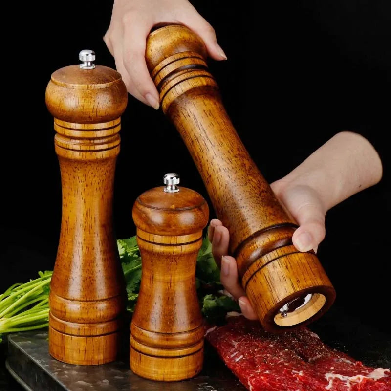 Classical Oak Wood Pepper Spice Mill Grinder Set